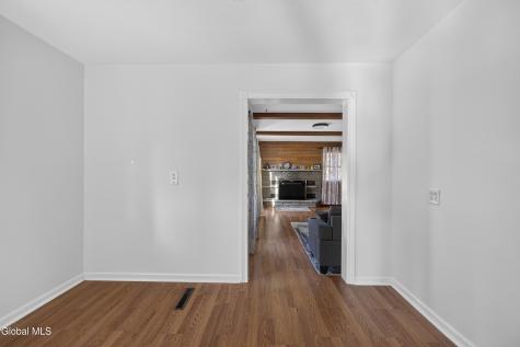 4 Bossi Lane Schenectady NY 12303