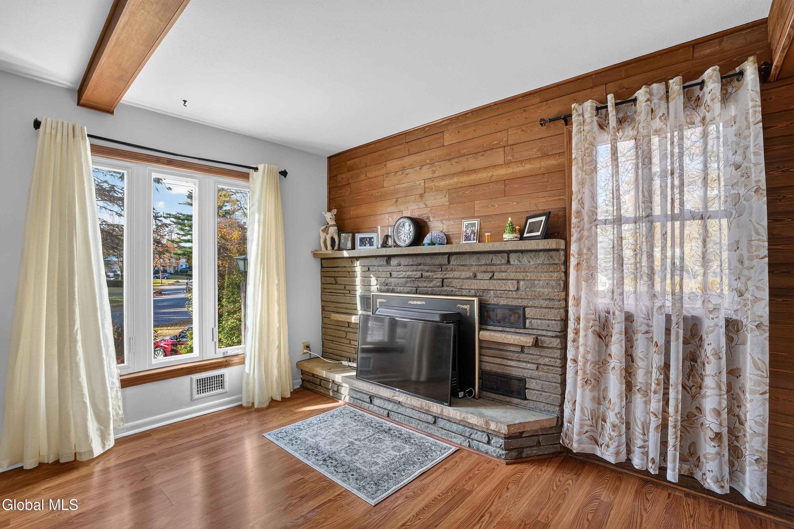 4 Bossi Lane Schenectady NY 12303