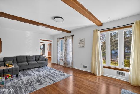 4 Bossi Lane Schenectady NY 12303