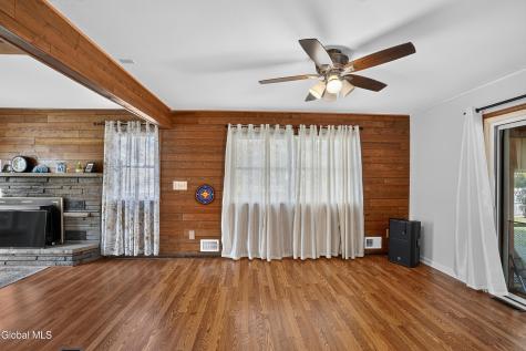 4 Bossi Lane Schenectady NY 12303