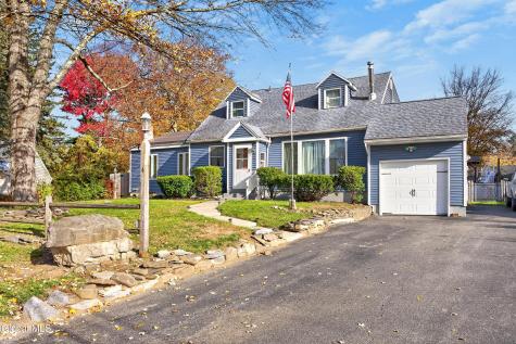 4 Bossi Lane Schenectady NY 12303