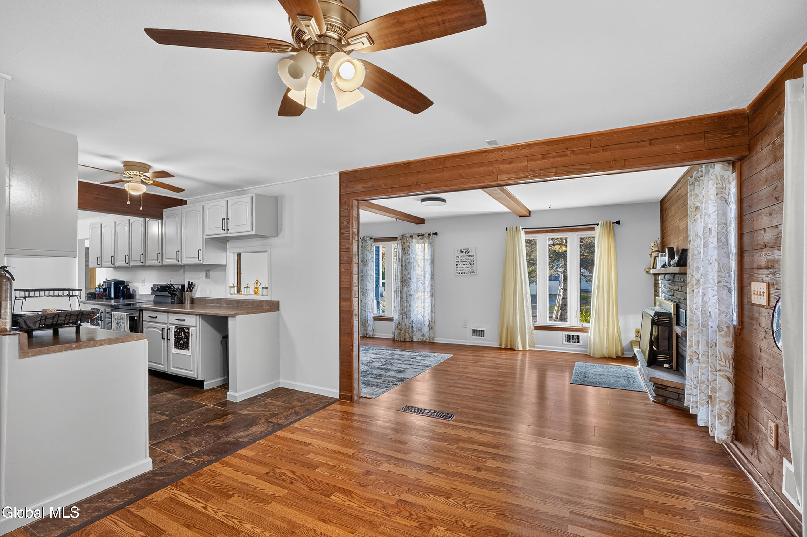 4 Bossi Lane Schenectady NY 12303