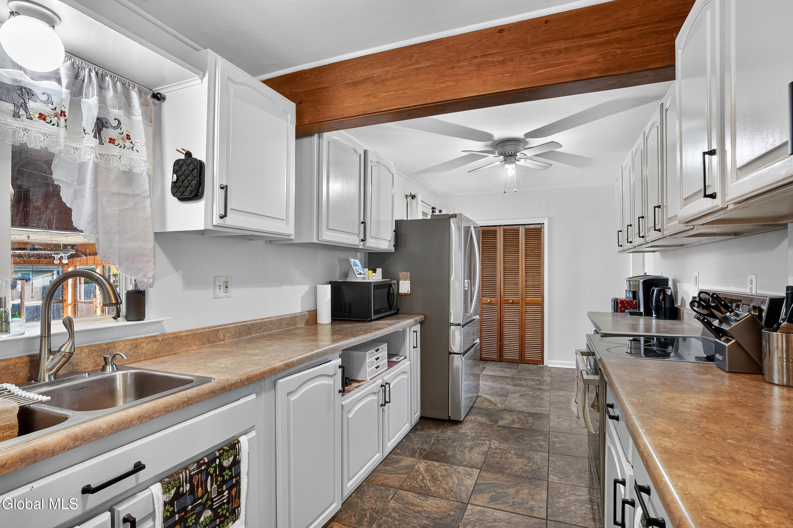 4 Bossi Lane Schenectady NY 12303