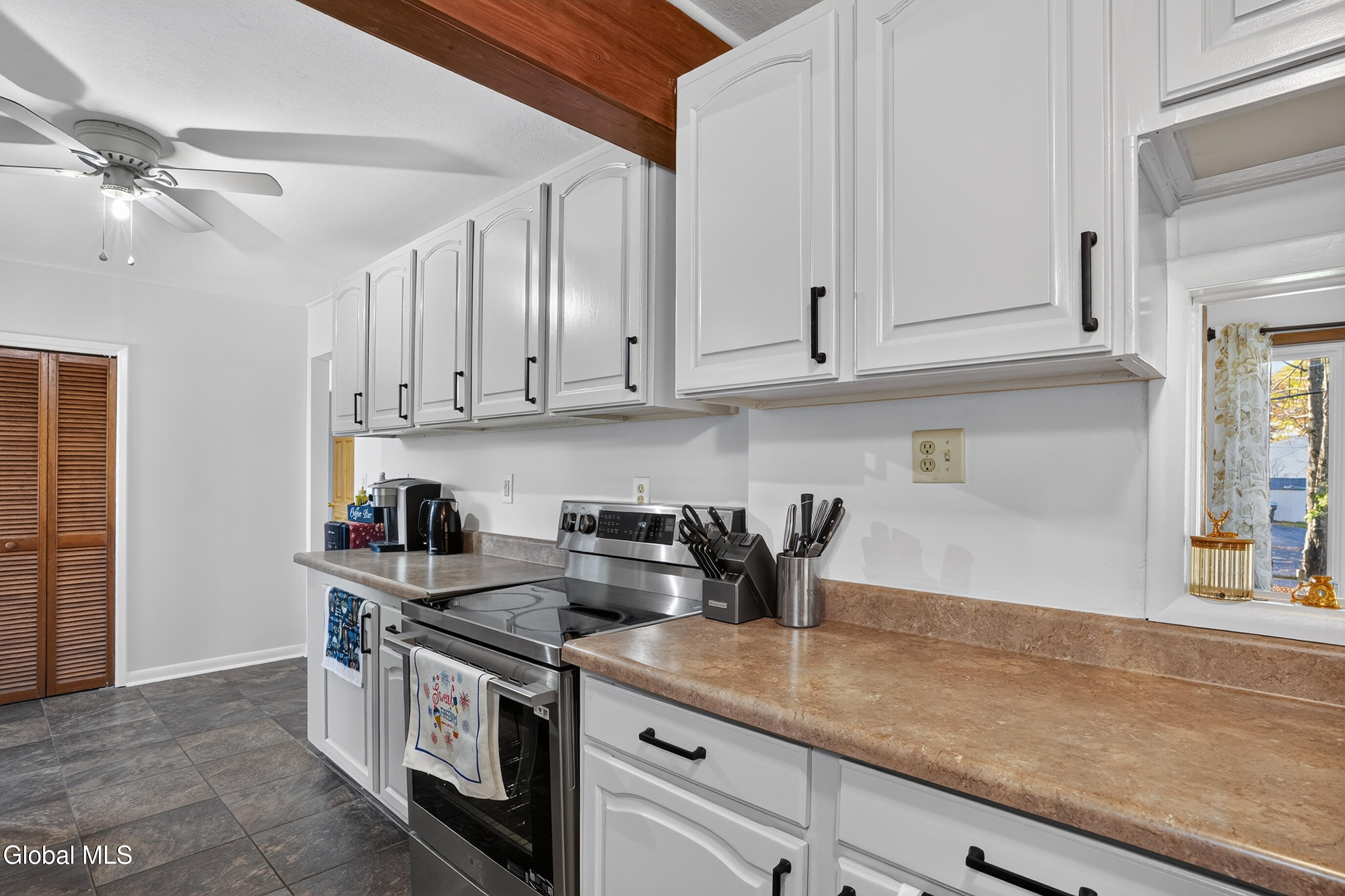 4 Bossi Lane Schenectady NY 12303