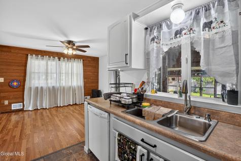 4 Bossi Lane Schenectady NY 12303