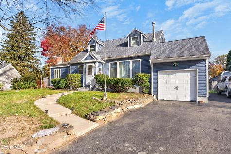 4 Bossi Lane Schenectady NY 12303