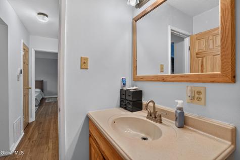4 Bossi Lane Schenectady NY 12303