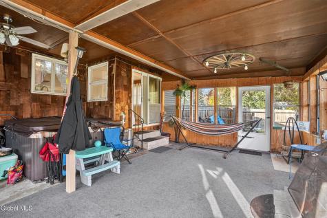 4 Bossi Lane Schenectady NY 12303