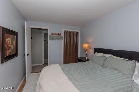 2407 Lenox Road Schenectady NY 12308