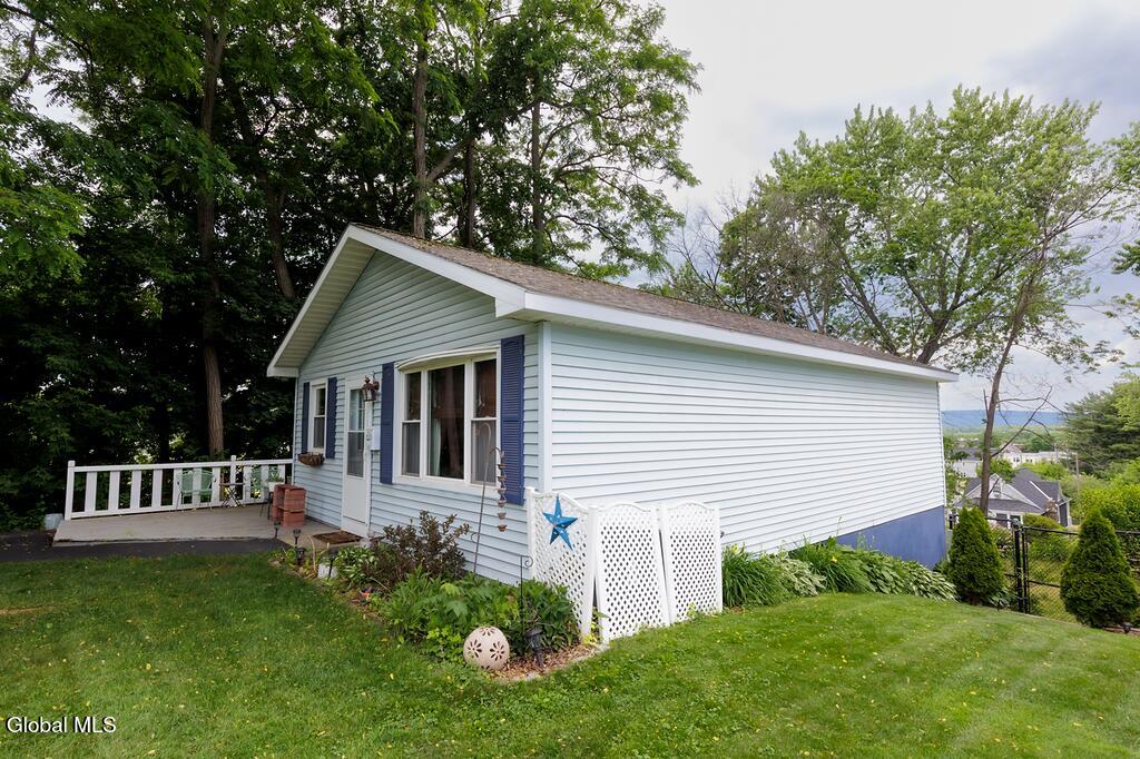 2407 Lenox Road Schenectady NY 12308