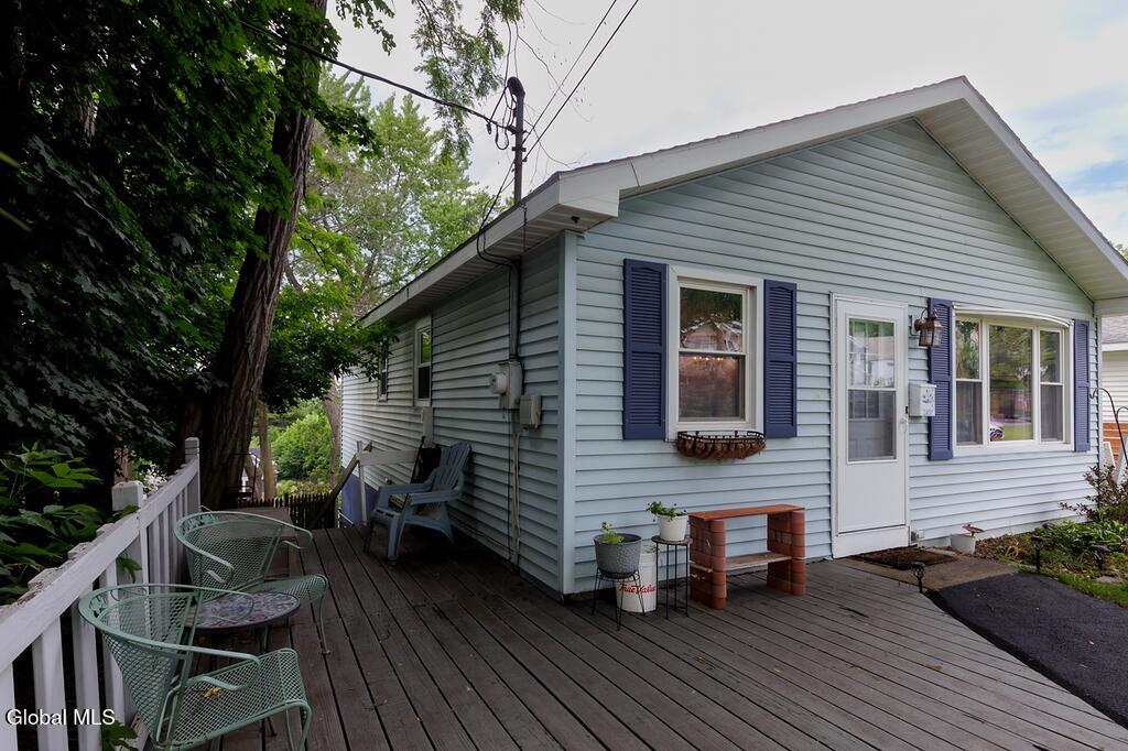 2407 Lenox Road Schenectady NY 12308