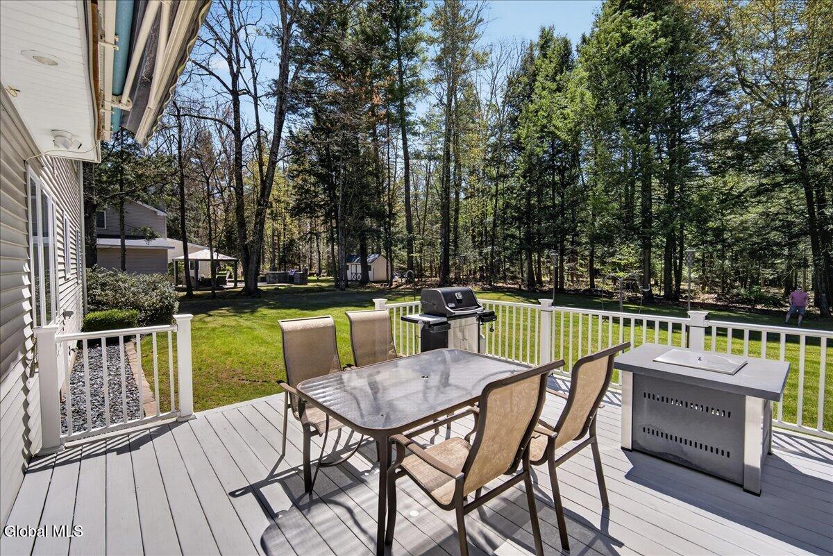 16 Muriel Lane Schaghticoke NY 12154