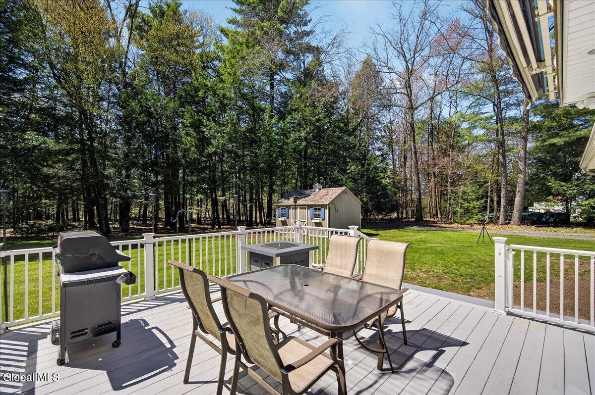 16 Muriel Lane Schaghticoke NY 12154