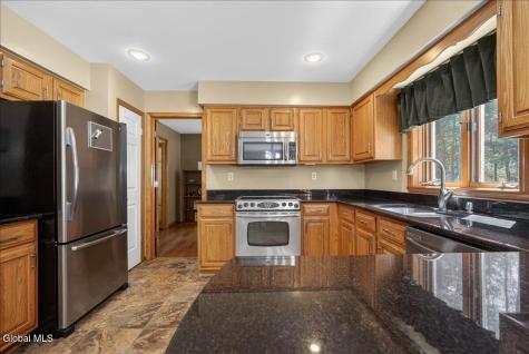 16 Muriel Lane Schaghticoke NY 12154