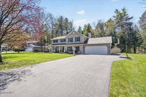16 Muriel Lane Schaghticoke NY 12154