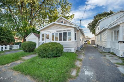 1632 Hawthorne Street Schenectady NY 12303
