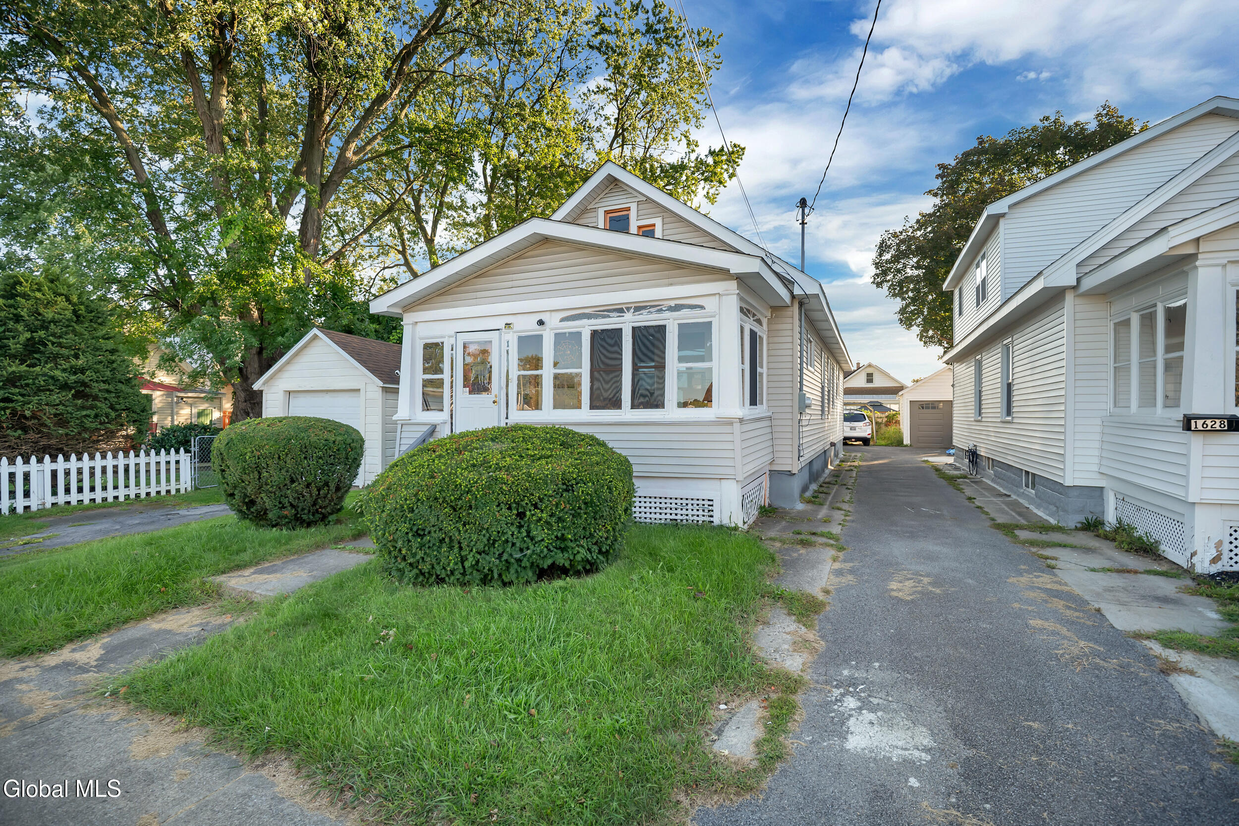 1632 Hawthorne Street Schenectady NY 12303