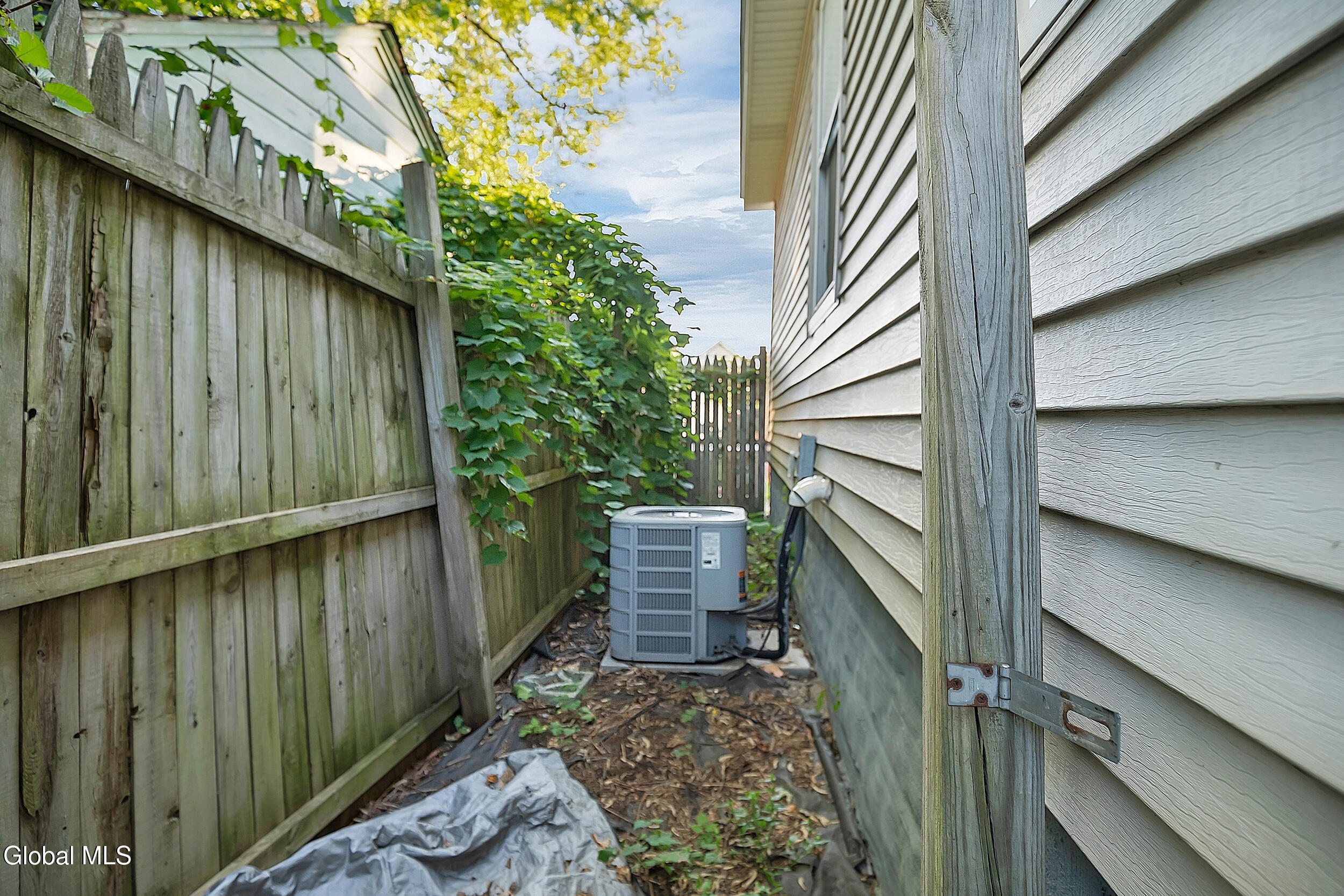 1632 Hawthorne Street Schenectady NY 12303