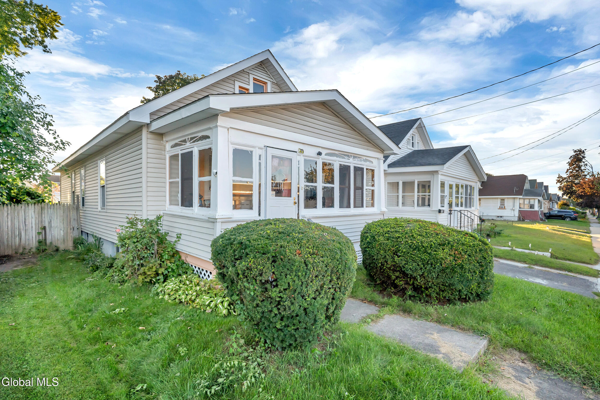 1632 Hawthorne Street Schenectady NY 12303