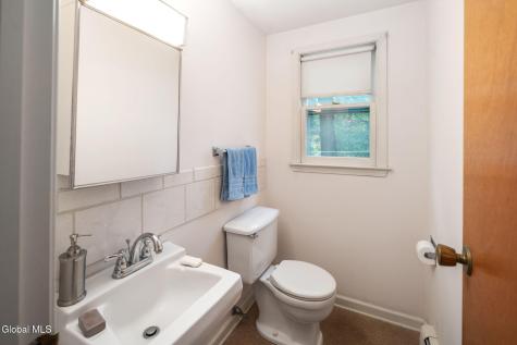 29 Bennett Terrace Delmar NY 12054