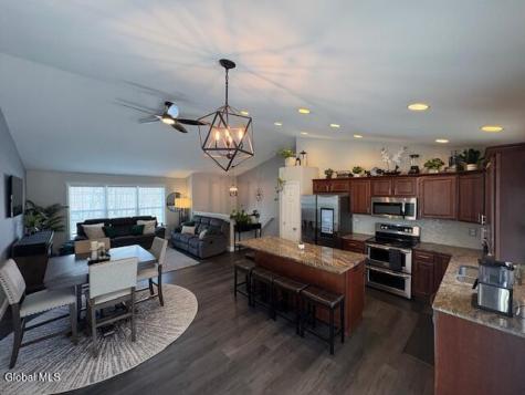 647 Pearse Road Niskayuna NY 12309