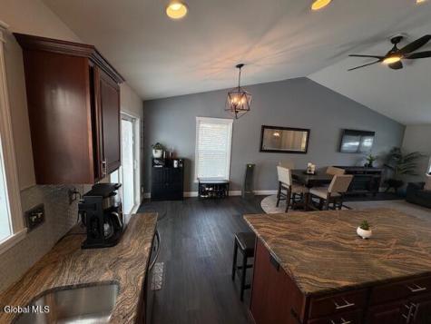 647 Pearse Road Niskayuna NY 12309