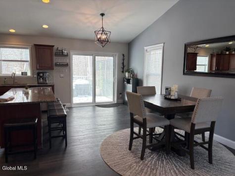 647 Pearse Road Niskayuna NY 12309