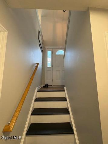 647 Pearse Road Niskayuna NY 12309