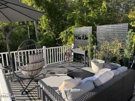 647 Pearse Road Niskayuna NY 12309