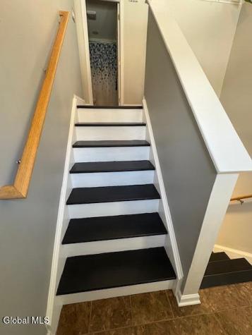 647 Pearse Road Niskayuna NY 12309