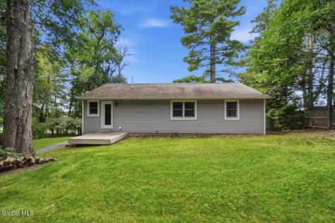 1142 Nys Rt 9p Saratoga Springs NY 12866