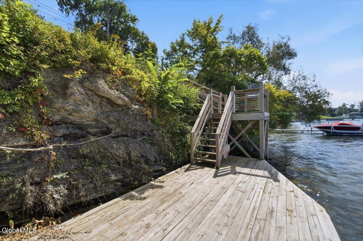 1142 Nys Rt 9p Saratoga Springs NY 12866