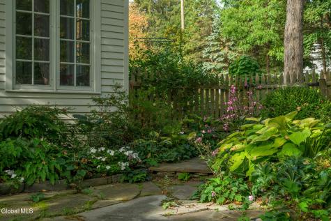 33 Hudson Street Kinderhook NY 12106