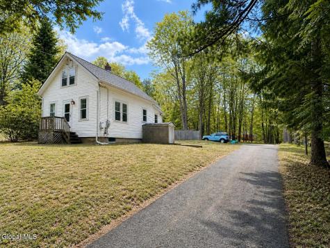 148 Elliot Road East Greenbush NY 12061