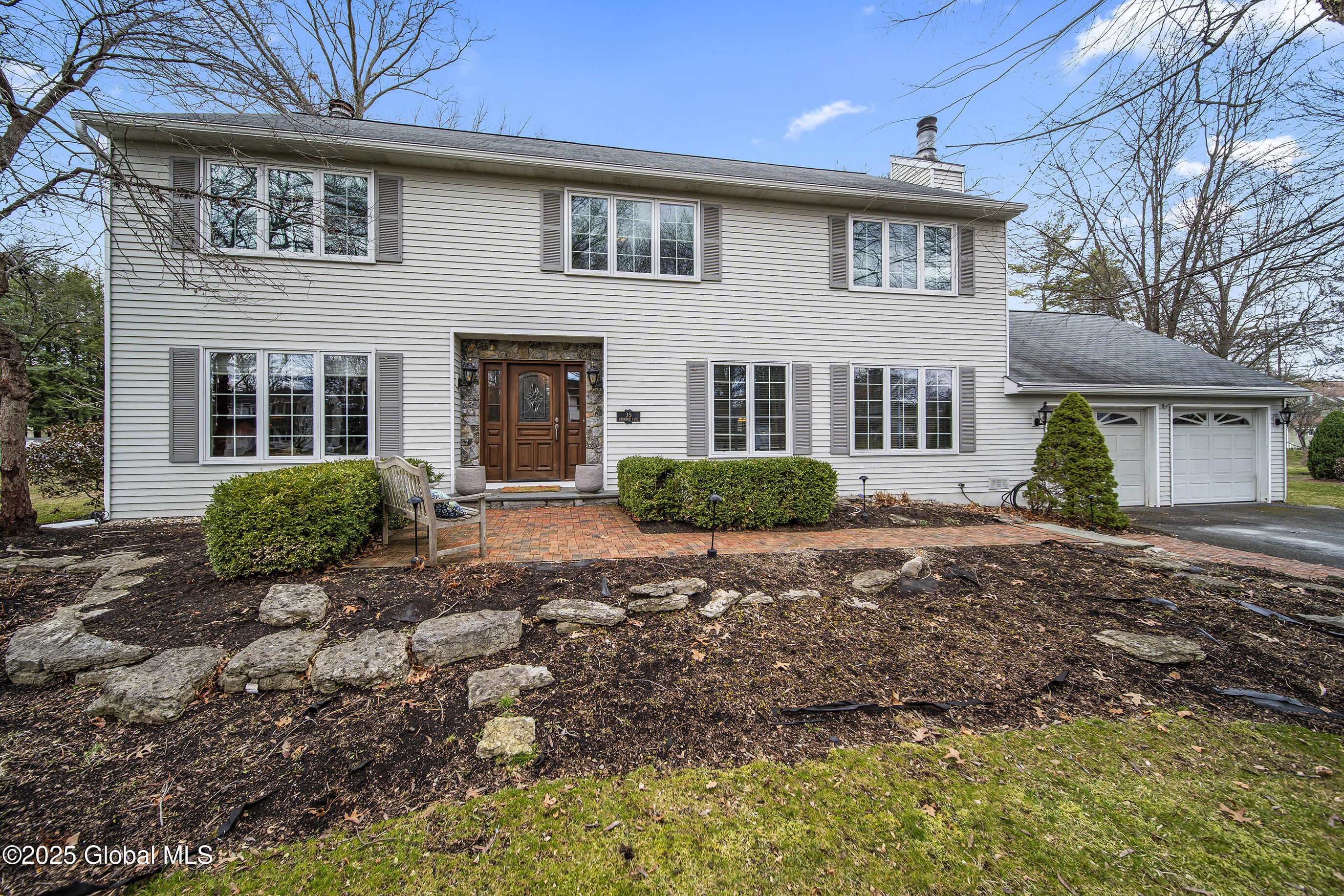 35 Axbridge Lane Delmar NY 12054