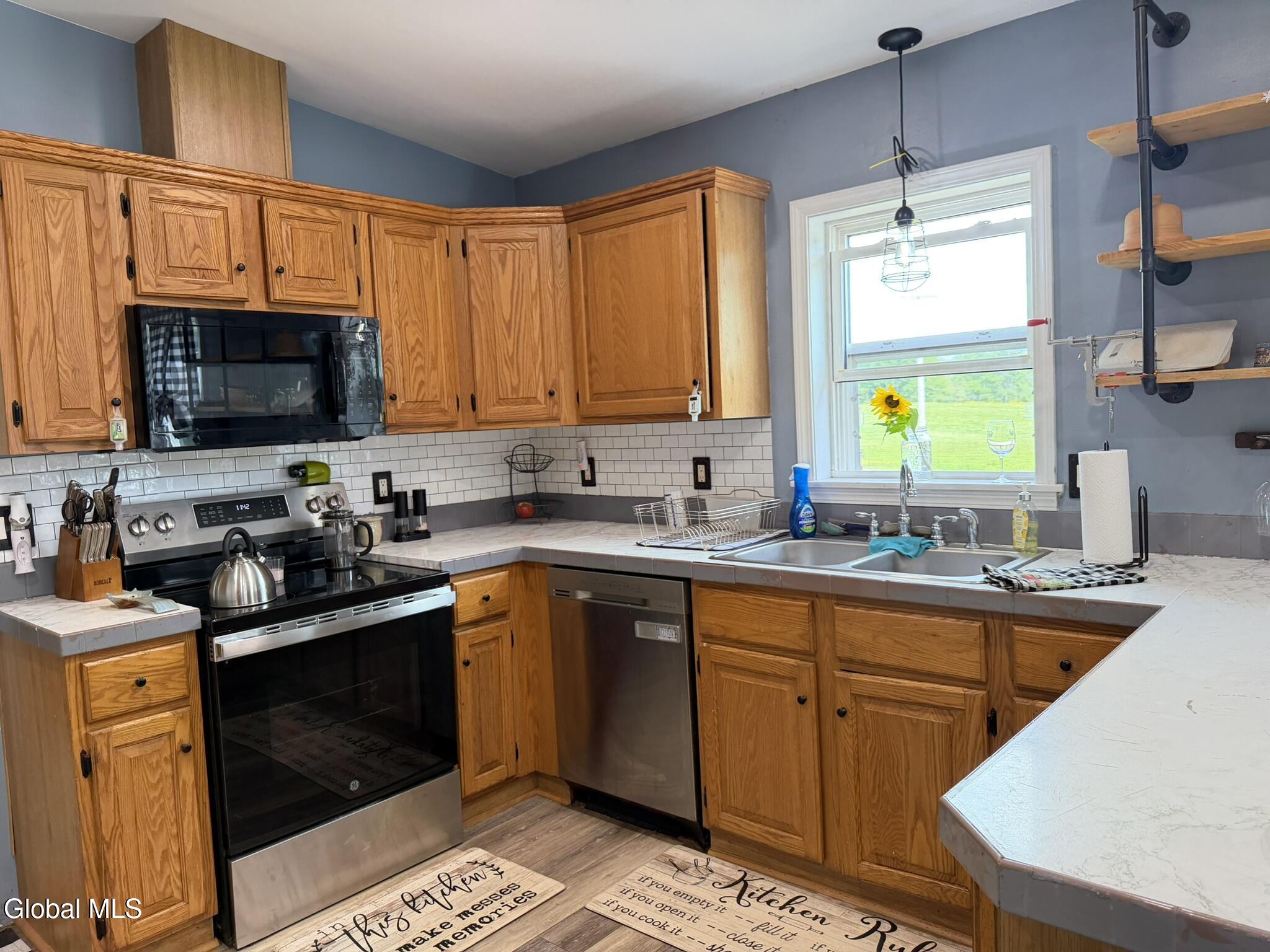 2802 County Highway 107 Broadalbin NY 12010