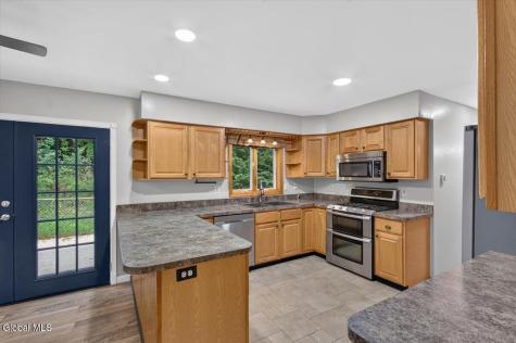 973 Route 29 Middle Grove NY 12850