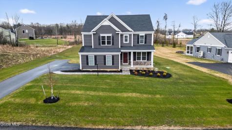 10 Scarlet Street Clifton Park NY 12065