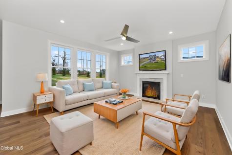 10 Scarlet Street Clifton Park NY 12065