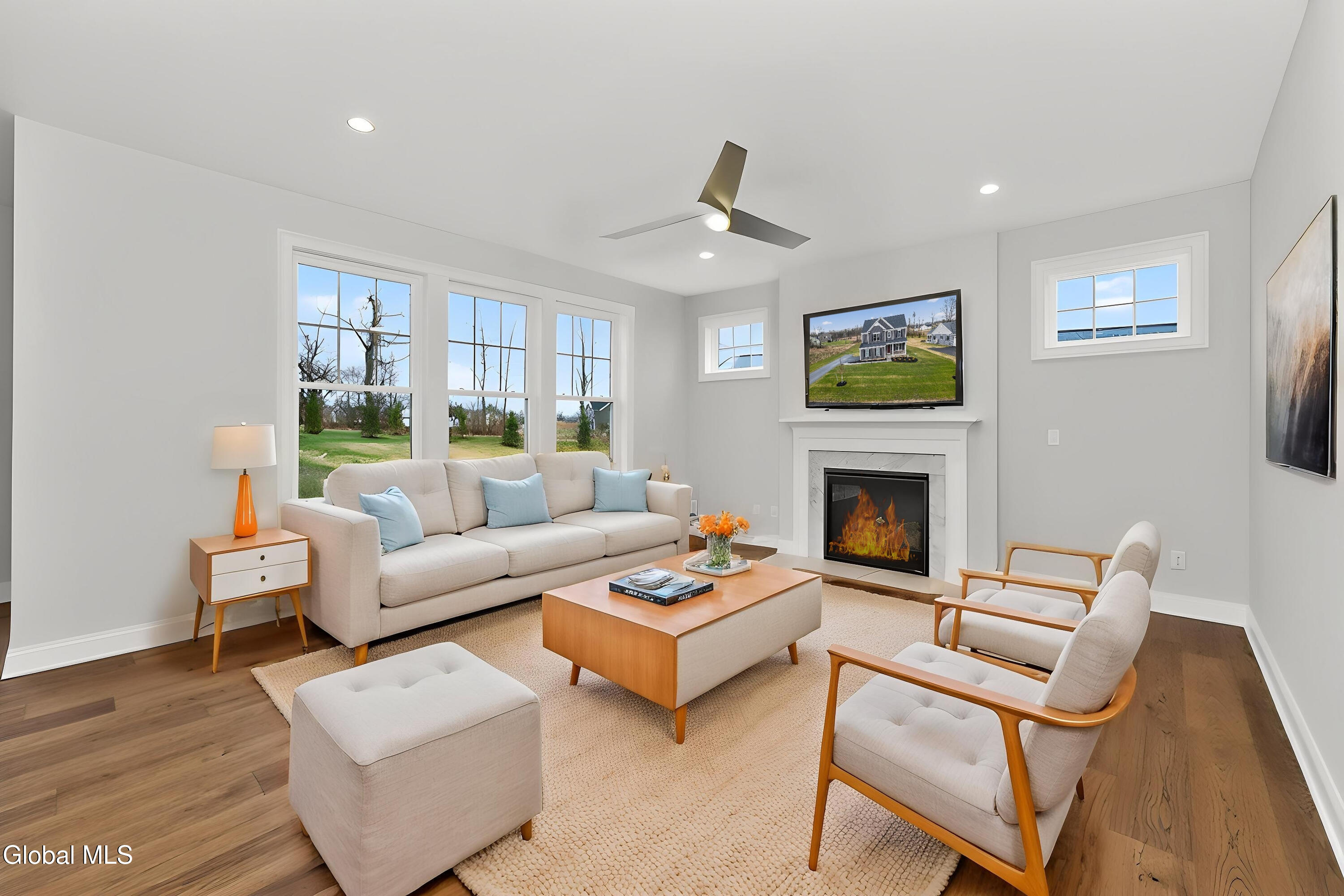 10 Scarlet Street Clifton Park NY 12065