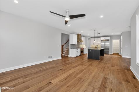 10 Scarlet Street Clifton Park NY 12065