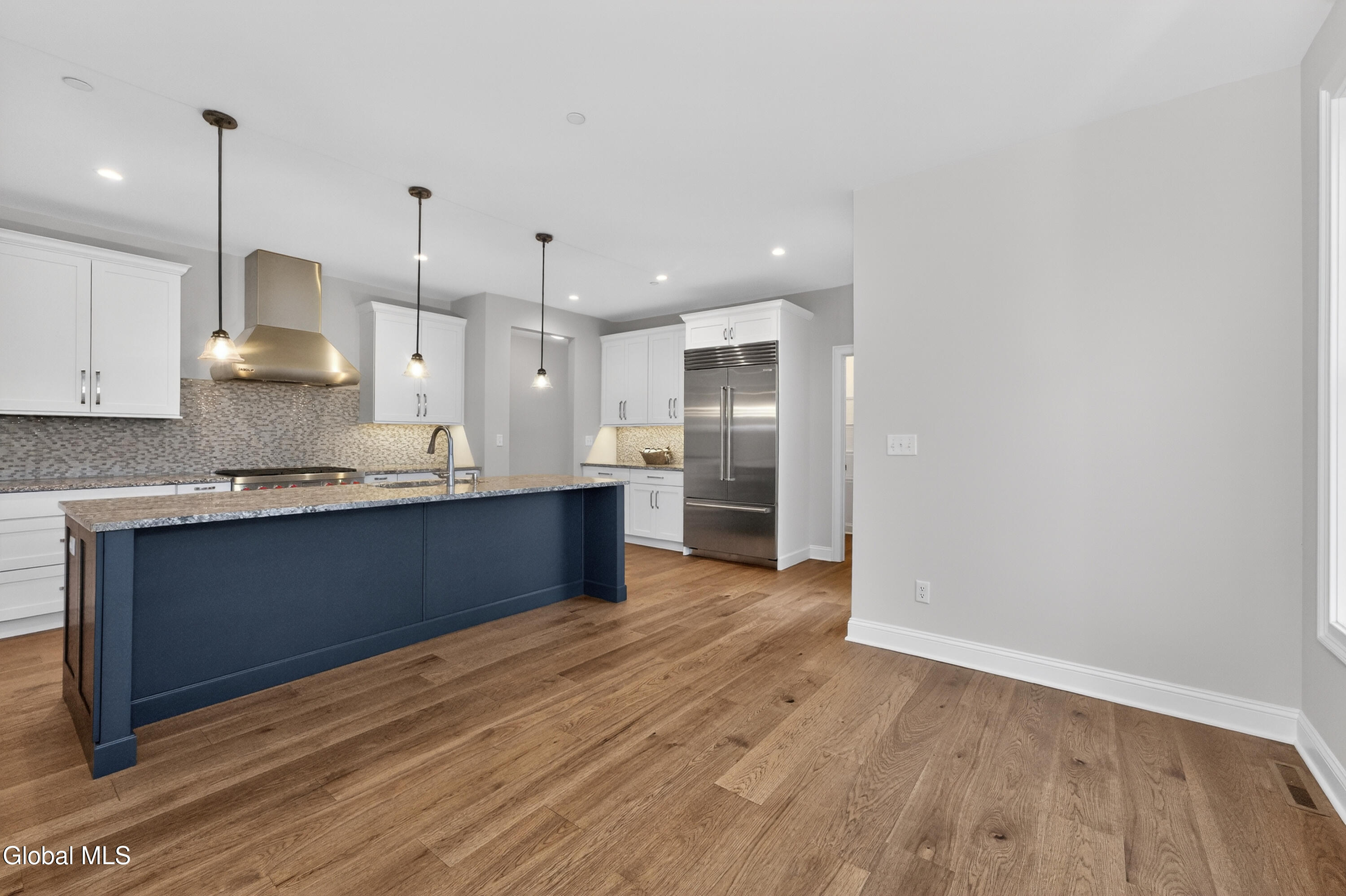 10 Scarlet Street Clifton Park NY 12065