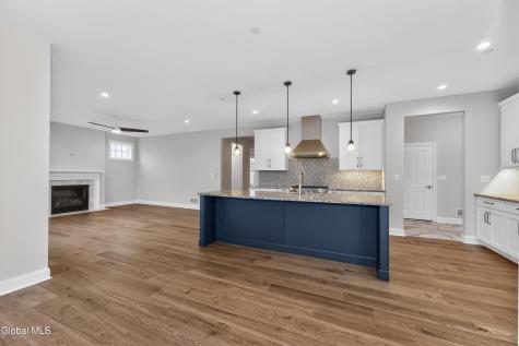 10 Scarlet Street Clifton Park NY 12065