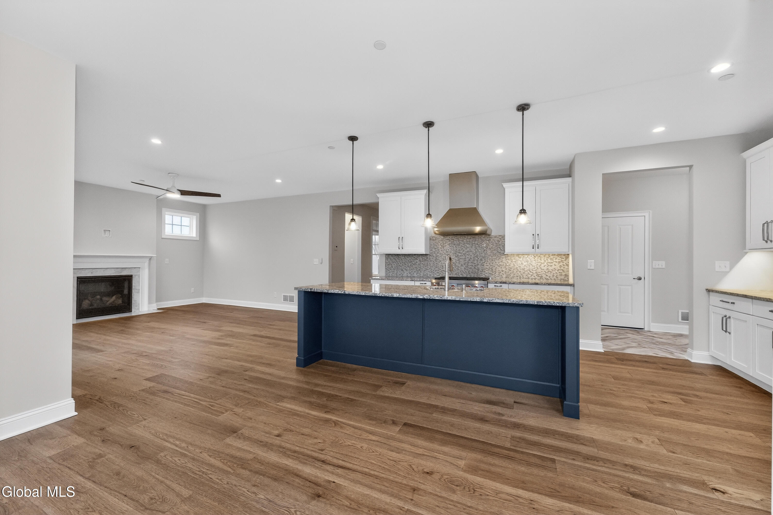 10 Scarlet Street Clifton Park NY 12065