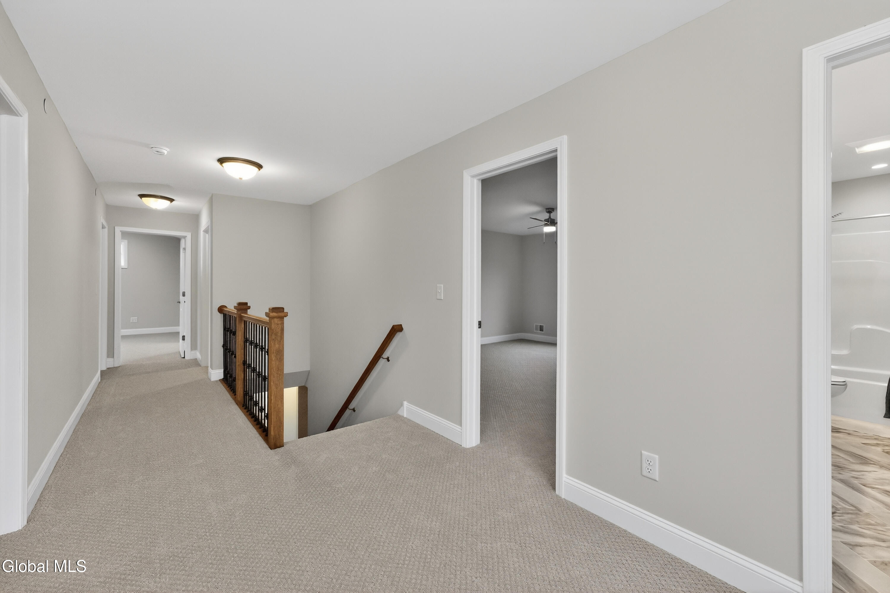 10 Scarlet Street Clifton Park NY 12065