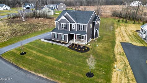 10 Scarlet Street Clifton Park NY 12065