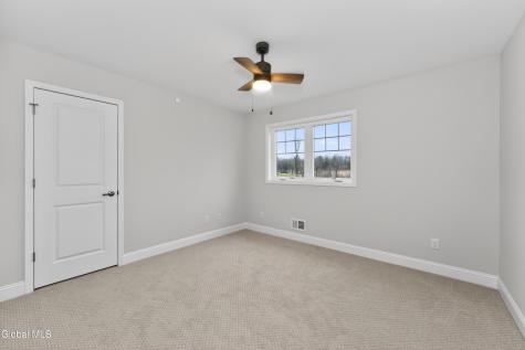 10 Scarlet Street Clifton Park NY 12065