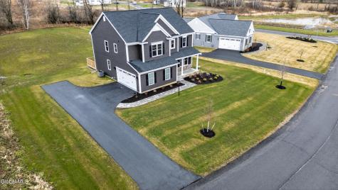 10 Scarlet Street Clifton Park NY 12065