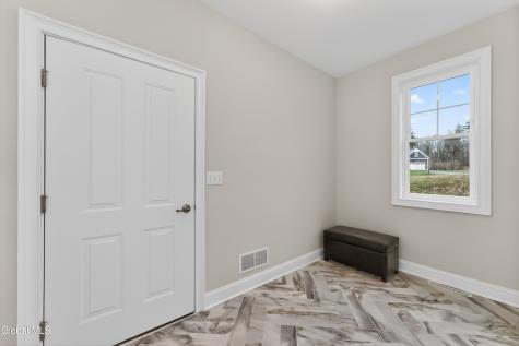 10 Scarlet Street Clifton Park NY 12065