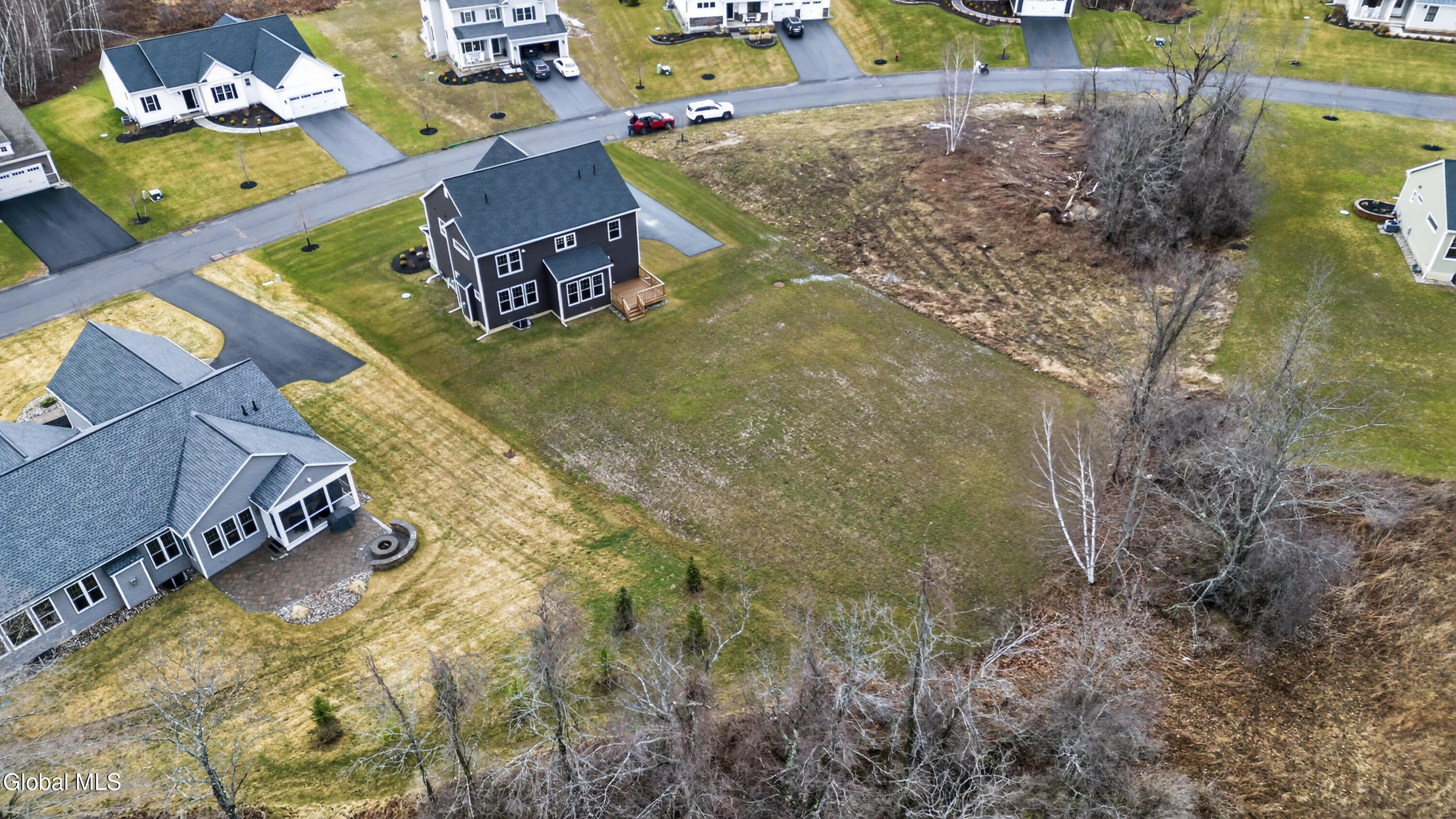 10 Scarlet Street Clifton Park NY 12065